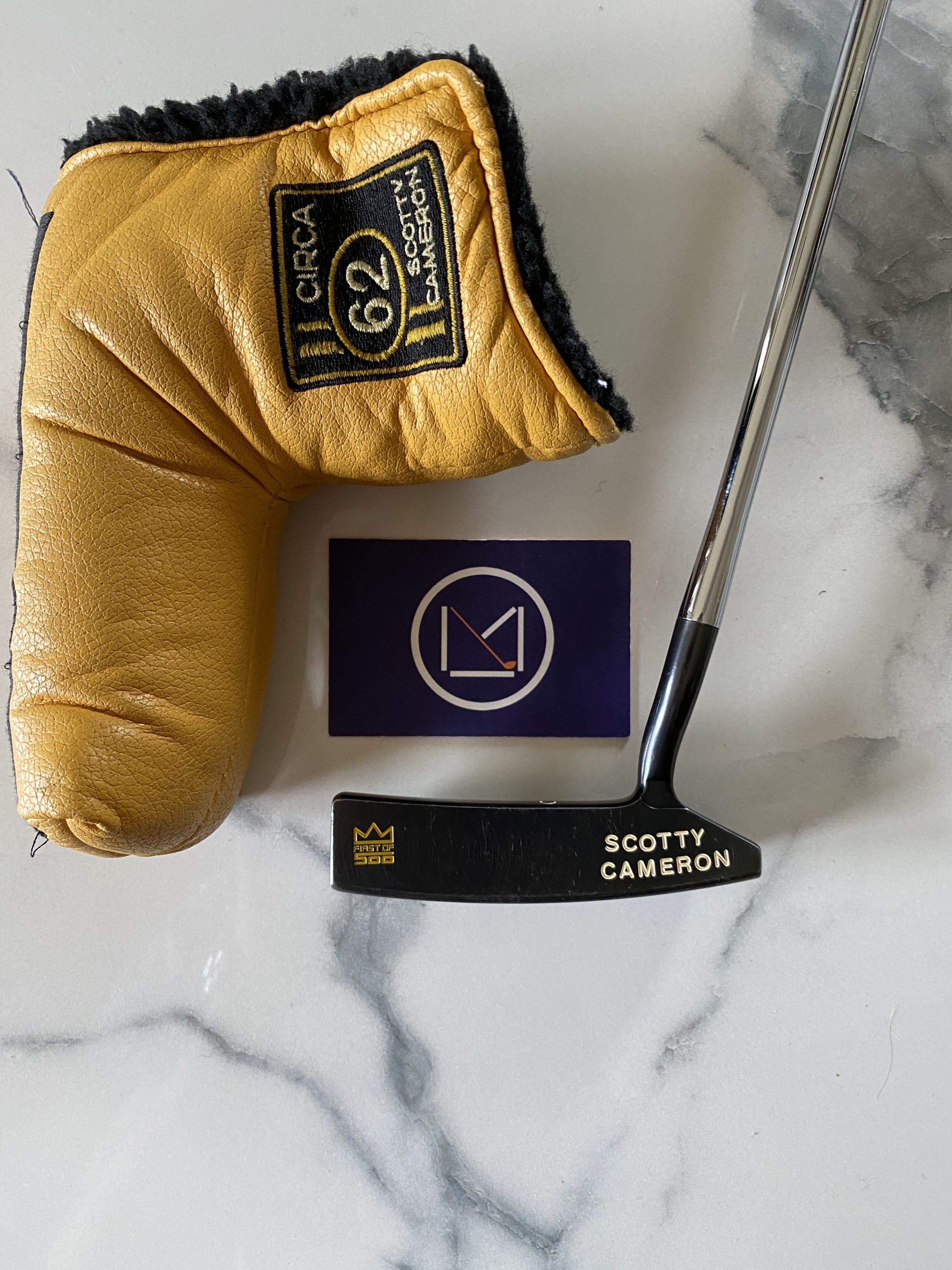 Putter Scotty Cameron Circa 62 NO. 1 Early Release (First of 500) Club de golf : Lame Putter Titleist Scotty Cameron Circa 62 numéro 1 Early release first of 500 Shaft 35 inch à vendre neuf et occasion, grip en cuir outlet, neuf, promotions et destockage, avec cover clubmaking et fitting France et Luxembourg Belgique
