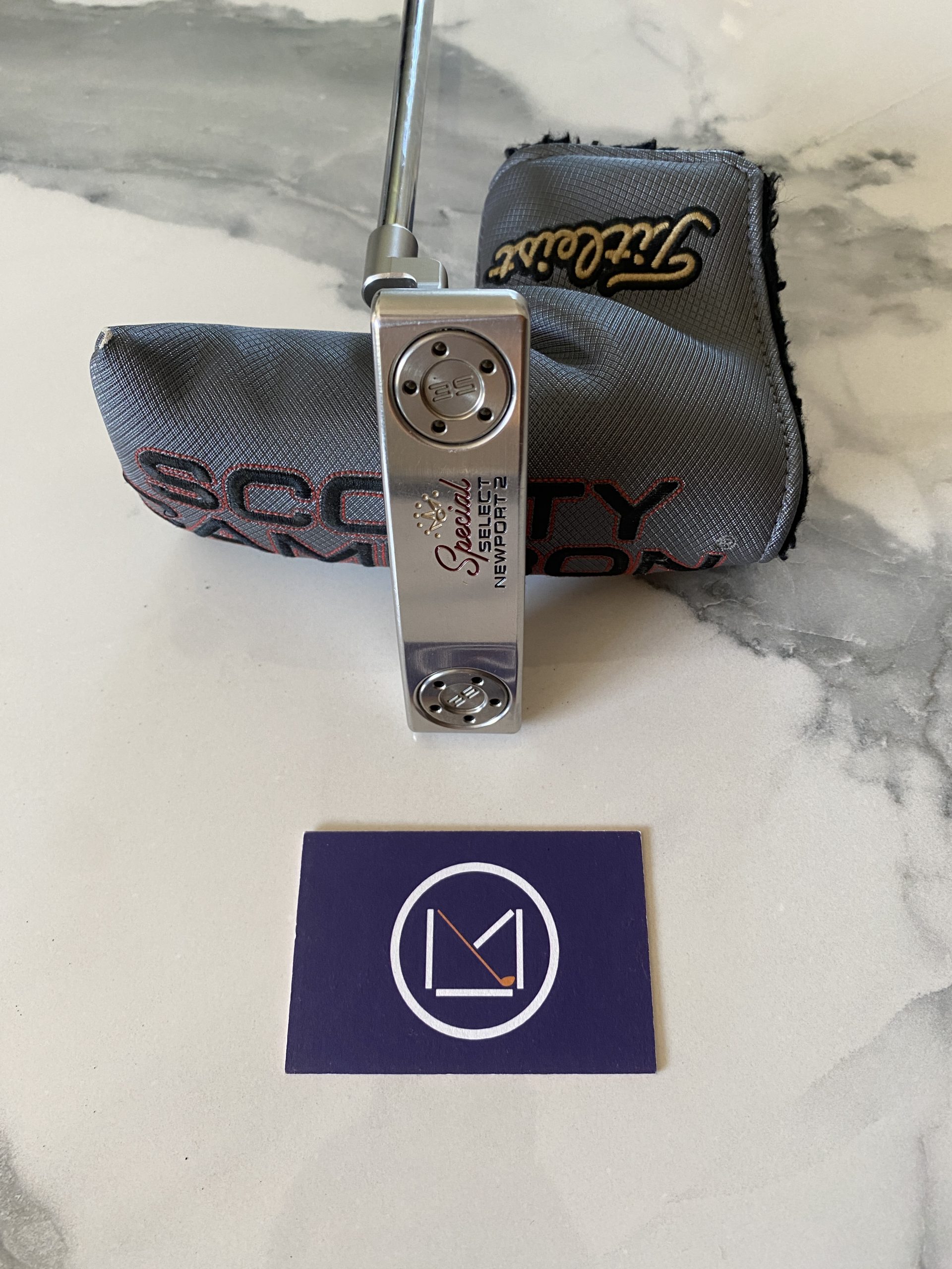 Putter Scotty Cameron Special Select Newport 2 Club de golf : Putter Lame Droitier Titleist Scotty Cameron Special Select Newport 2 Shaft 34 inch à vendre neuf et occasion, grip golf pride tour tradition outlet, neuf, promotions et destockage, avec cover clubmaking et fitting France et Luxembourg Belgique