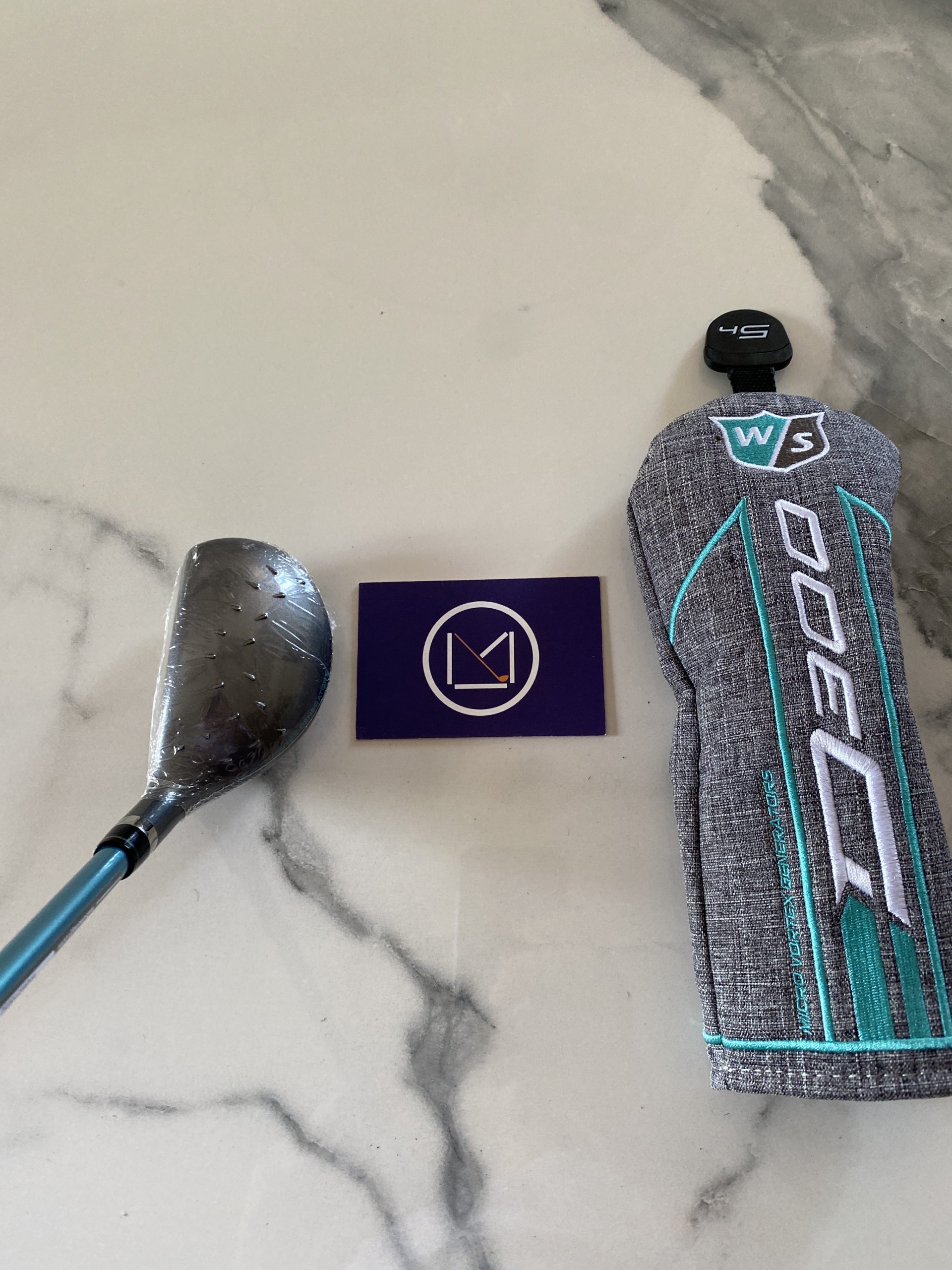 Hybride 5 Wilson Staff D300 Femme Neuf Club de golf : Hybride 5 Wilson Staff D 300 loft 25 26 reglable shaft graphite Super Light 50 Ladies Femme à vendre neuf et occasion, grip golf Golf Wilson outlet, neuf, promotions et destockage, avec cover clubmaking et fitting France et Luxembourg Belgique