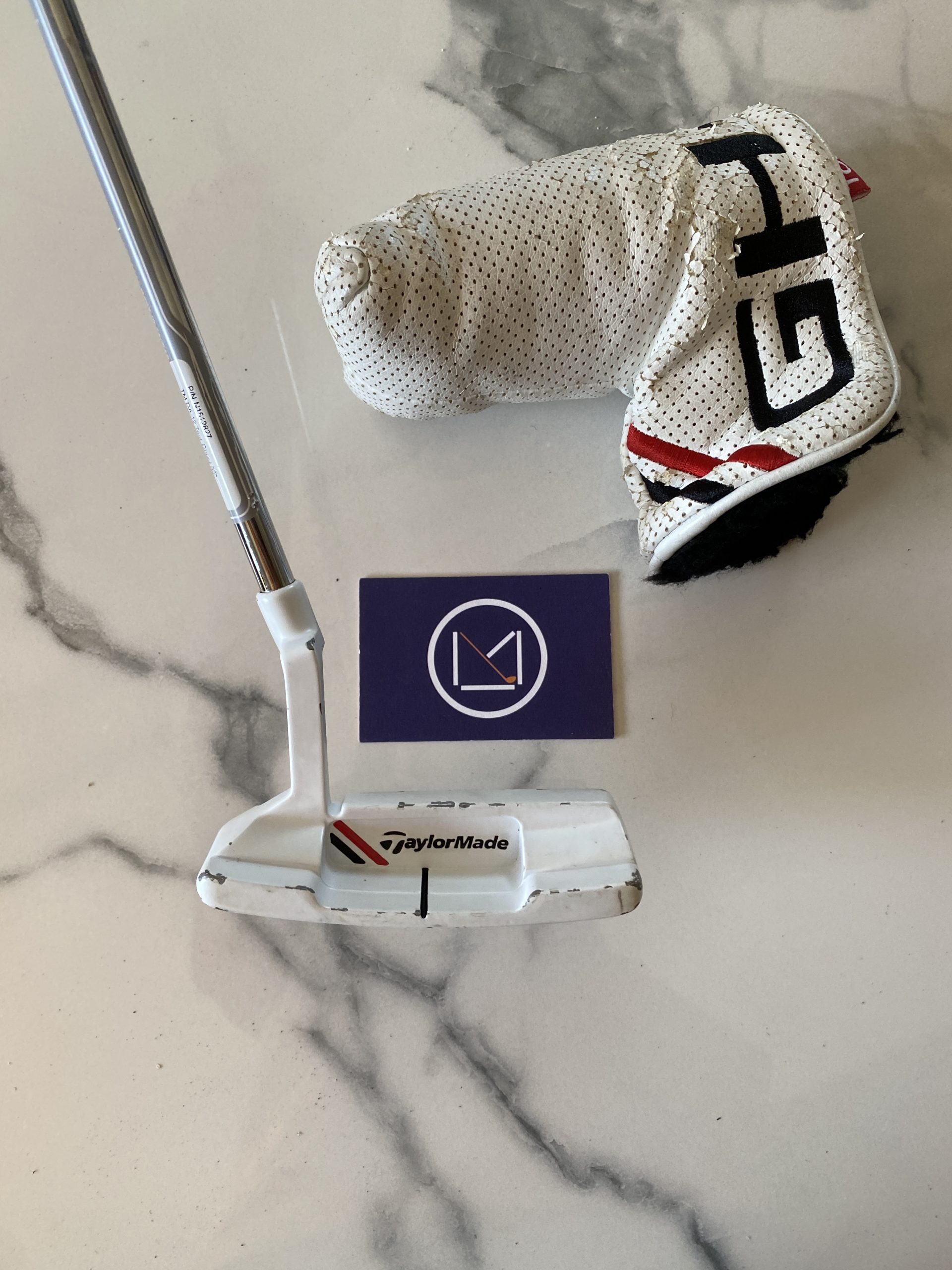 Putter Taylormade Ghost Tour DA 12 Club de golf : Putter Lame Droitier Taylormade Ghost Tour Daytona 12 Shaft 35 inch à vendre neuf et occasion, grip Golf Pride Players Wrap outlet, neuf, promotions et destockage, avec cover clubmaking et fitting France et Luxembourg Belgique