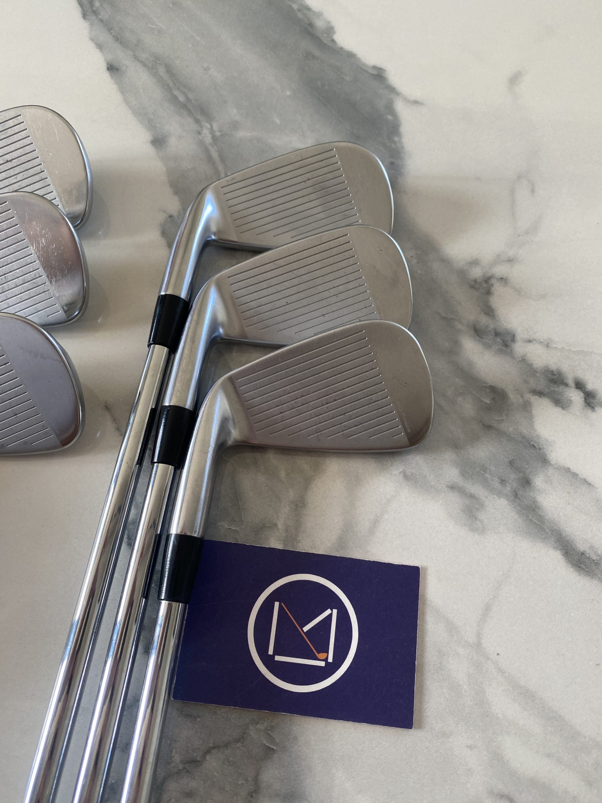 Serie Cobra King Tec 2025 Stiff Acier 5-PW Clubs de golf : Série de fers Droitier Cobra King Tec 2025 Forged 6 clubs : 5-PW Shafts acier NS Pro Modus 3 Tour 105 Stiff Grips Golf Pride Tour Velvet BCT Cord à vendre neuf et occasion, outlet, neuf, promotions et destockage, avec cover clubmaking et fitting France et Luxembourg Belgique